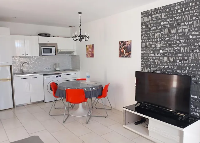 Americas Parque Santiago Apartment *